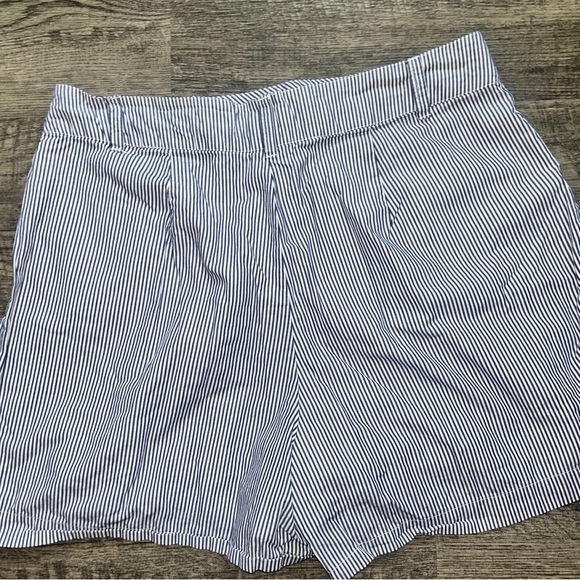 Crown & Ivy Black and White Bermuda Shorts - Picture 3 of 3
